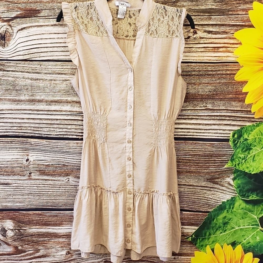 Pinky Lt tan button down dress size large